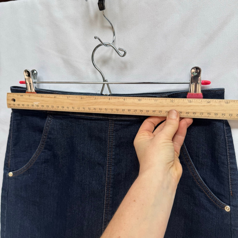 Women's LOFT Blue Denim Mini Skirt with Gold Buttons / pockets Size 4 - Picture 6 of 6